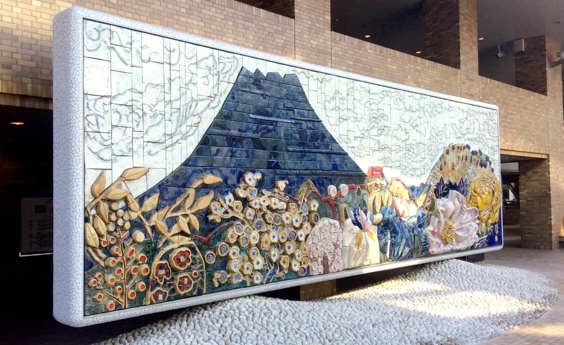 陶板レリーフ「江戸の四季 」全景