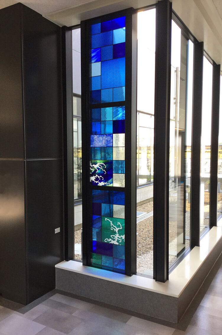 ステンドグラス作品「水の詩」