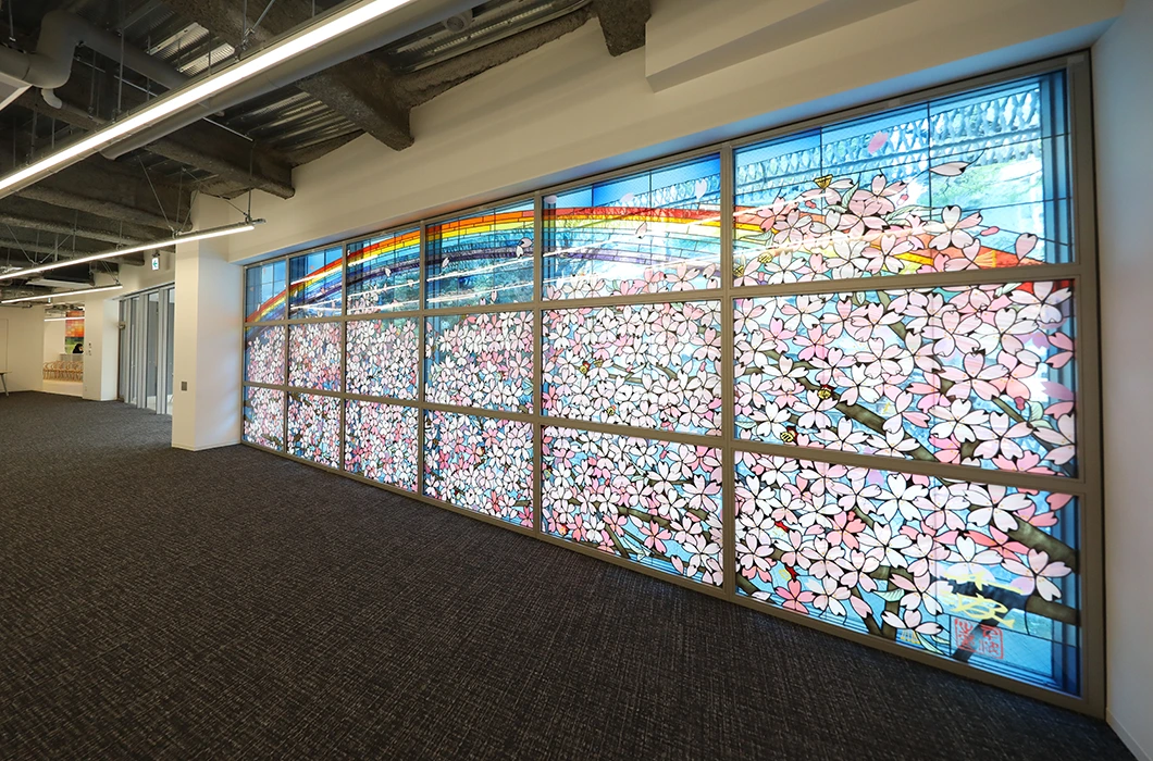 ステンドグラス「櫻花爛漫」全景