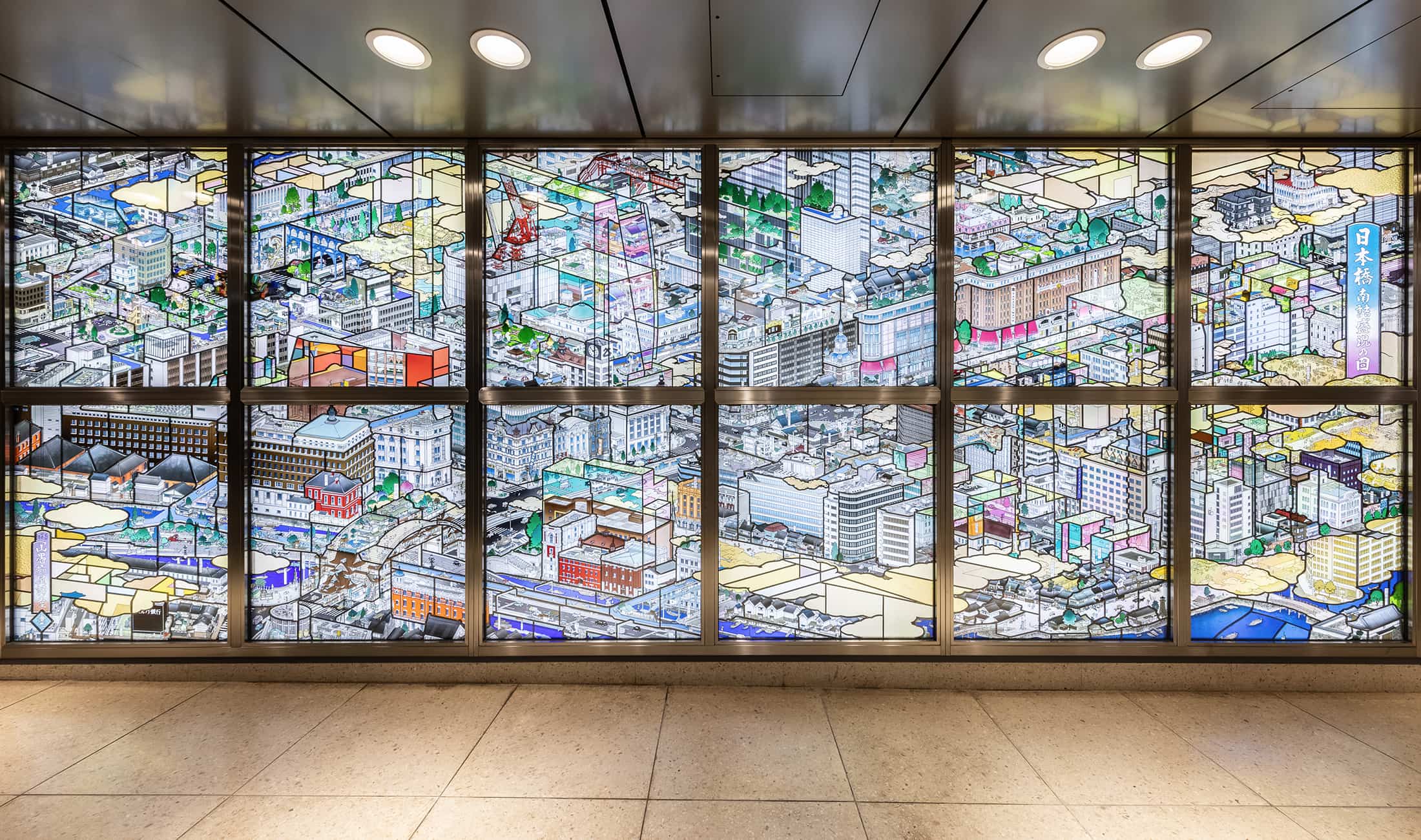 東京メトロ銀座線 日本橋駅に設置されたステンドグラス作品「日本橋南詰盛況乃圖」全景
