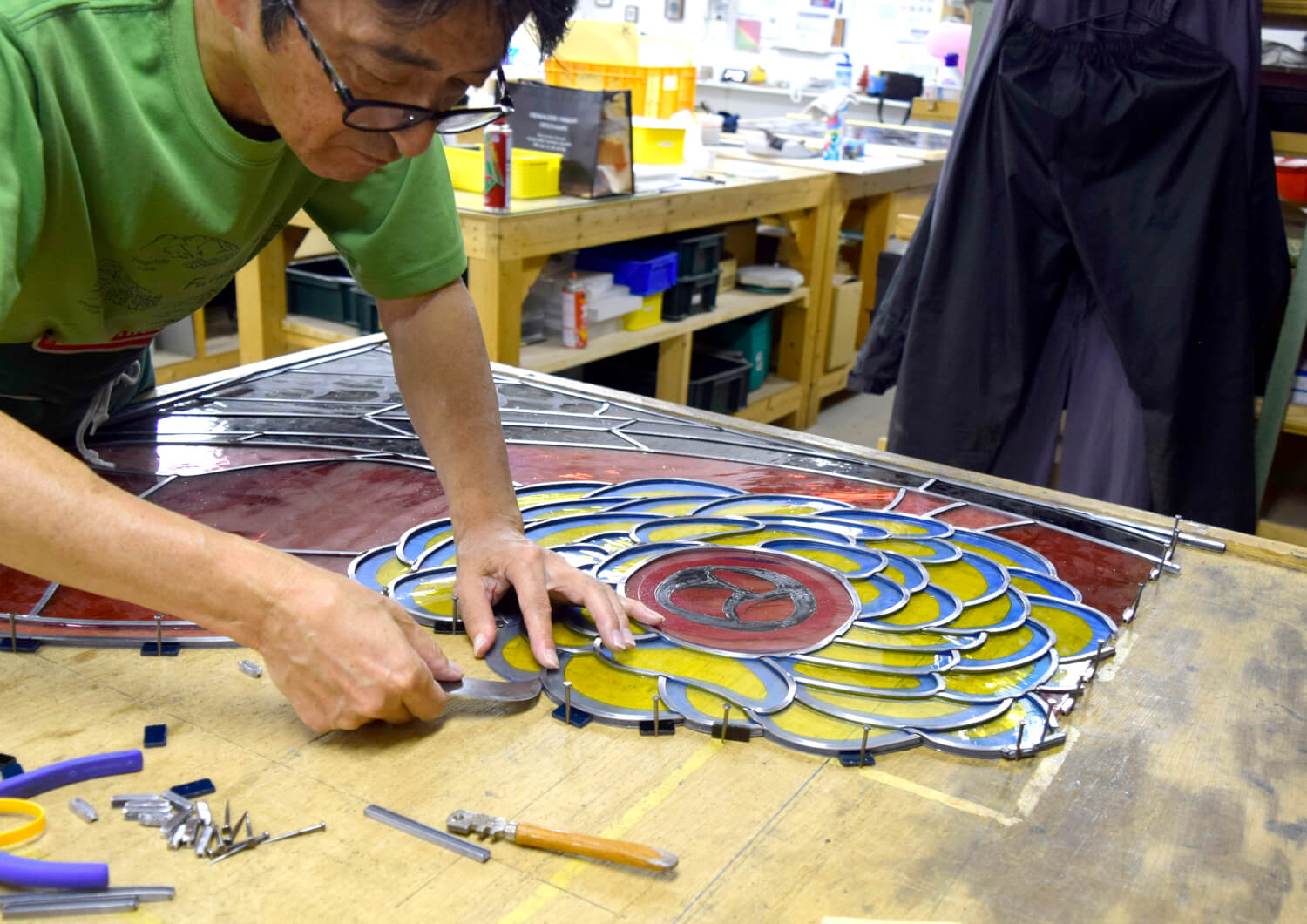 Stained glass artwork “The Vibrant Colors of Higo” — Production process 6