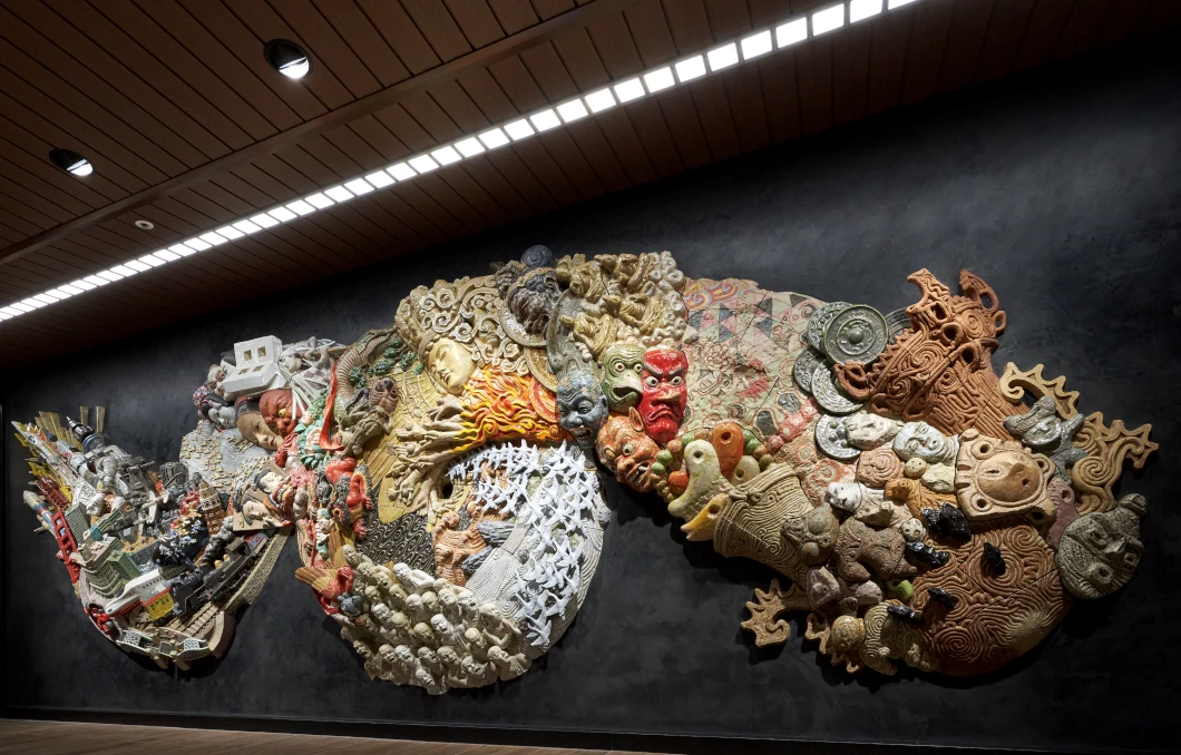 Full view of the Ceramic Relief artwork “Procession Spin”