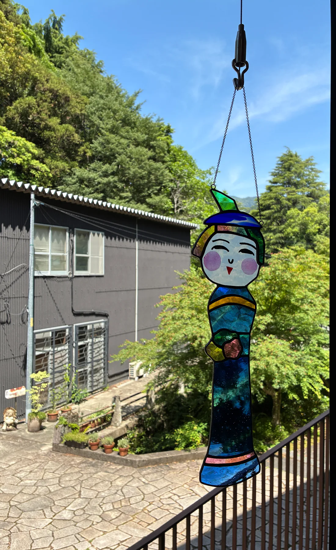 「青の森 へ」ひかり の こけし全景