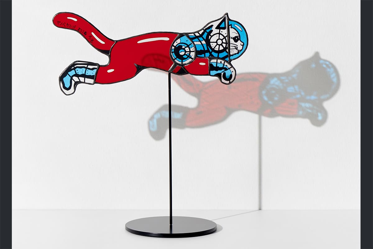Glass objects featuring “SHIP’S CAT” by YANOBE Kenji